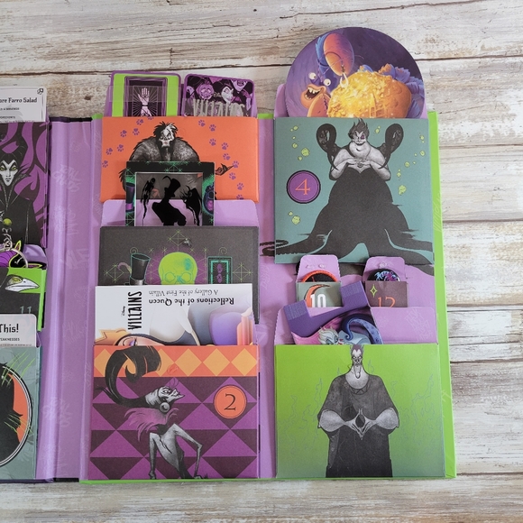 Disney Villains 13 Frights of Halloween Book Countdown to Halloween - Picture 9 of 13